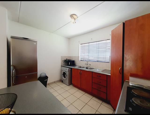 3 BEDROOM APARTMENT RENTED IN HALFWAY GARDENS